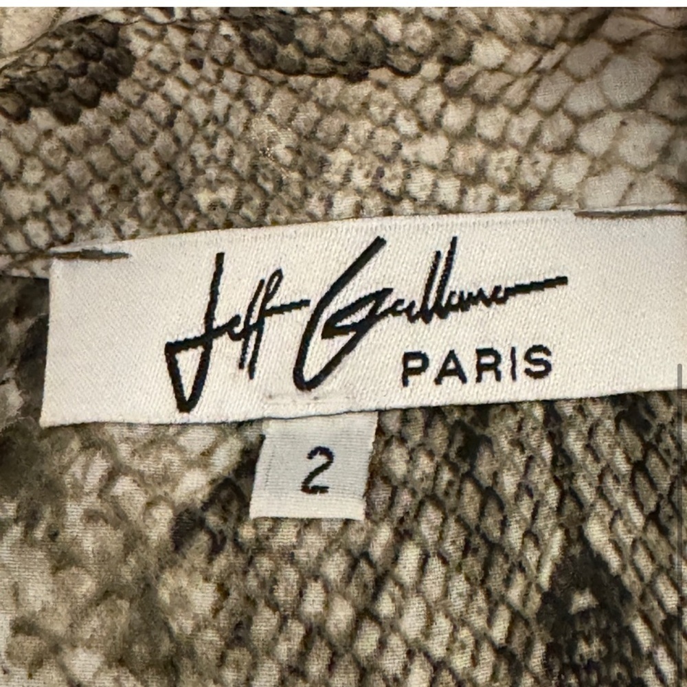 JEFF GALLANO PARIS CRISTAL
SNAKE PRINT BUTTON DOWN TOP
SHIRT 2 / US SZ M - Picture 5 of 5